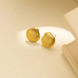 Dina | Shell Studs