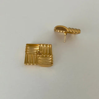 Selma | Square Twist Studs